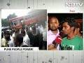 pune s people power group lifts bus to free trapped students