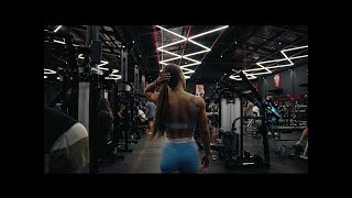 FITNESS FILM (2160.webm) -  POWERLIFTER, COLLEEN, PHYSIC ATHLETE, WOMAN, GYM WORKOUT