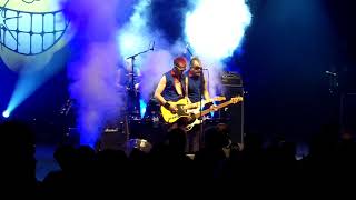 Toy Dolls - El Cumbanchero (live @Grenoble)