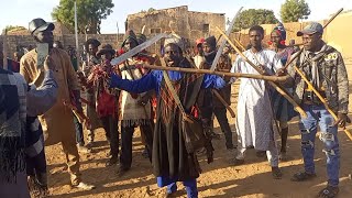 KALLI GANGAMIN WASAN MAFARAUTA DA AKAYI A BIKIN SARKIN DAWA AMINU MAI DAWAN BAGWAI