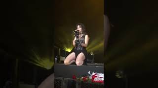 Camila Cabello dando el discurso de Scar Tissue en español. [NBTS Tour]