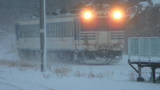 列車番号????　普通列車　羽越本線（村上駅）＞60P「＞＞音量注意＜＜　風の音がうるさいです。」