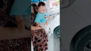 Ade gemoy sudah pengen turun main #anaklucu #bayilucu #shortsvideo #shortvideo #shorts