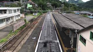 JR東日本E257系0番台(松本車両センターM-113編成)。