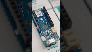 Which is the BEST? 🤷‍♂️ Arduino UNO R4 WiFi/Minima, Nano RP2040 Connect \u0026 MKR WiFi 1010?