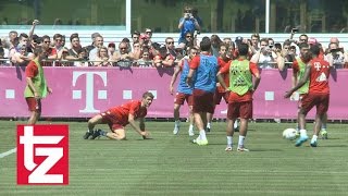 FC Bayern München: Bilder der Stars beim Trainingsauftakt