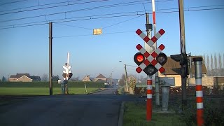 Spoorwegovergang Zedelgem (B) // Railroad crossing // Passage à niveau