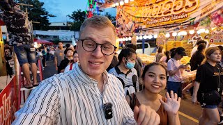 Bangkok feiert: Das große Tempelfest am Wat Saket kehrt nach 4 Jahren zurück! 🥳