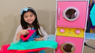 Emma Pretend Play at Laundry Store w/ Washing Machine Toys