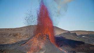 Lava 1000 feet in the air! Geologist explains the Iceland 2021 eruption