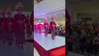 OPENING SUMUT FASHION WEEK BY SORTALI DANCER ( TORTOR MULA-MULA, SOMBA- SOMBA DAN MANGGALIAT )