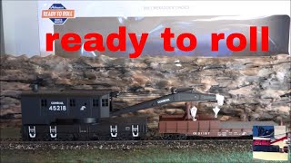 Athearn ready to roll 200 ton Crane and boom car