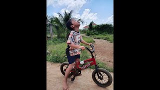 កូនក្មេងរៀនជិះកង់#09 / Children learn to ride a bike # 09