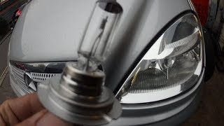 HOW TO FIT MERCEDES HEADLIGHT BULB. CLEAR VIDEO