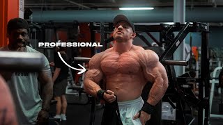 Pro Bodybuilder Chest workout 8 Days Out From a New York Pro