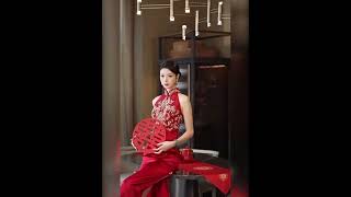 Red Modern Halter Qipao Dress #chinesetraditionaldress #chineseweddingdress #cheongsam #qipao