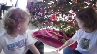 ollie and lulu singing x-mas songs for booma