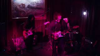 Wam Dingis live at the Redwood Bar