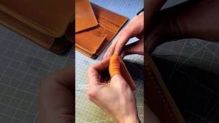 Handcrafted Perfection: Watch This Artisan Stitch a Genuine Leather Wallet from Scratch! 👜✨