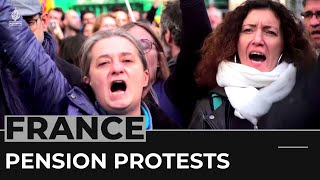 French police use batons, tear gas in Paris amid pension protests