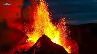 VOLCANO GEYSER FILMED FROM UP CLOSE! - Real Sound - Iceland Volcano Eruption at Night!! 2021