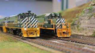 HO Scale BC Rail M420's Tackle Long Train with Midtrain Helpers