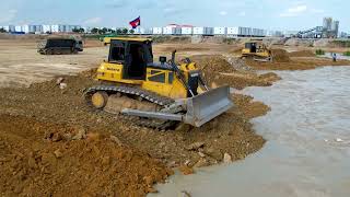 Technique Landfill Process Construction Machine Power Bulldozer Shantui Moving Soil Clearing Land