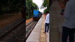 කොහොමද ඒ එන්ජිම 😍😱 subscribe 100ක් කරමු 🥹 #train #srilanka #railway #foryou #viralshort #everyone