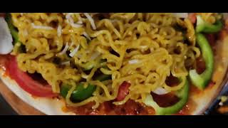 Maggi Pizza 🍝 | મોટા રેસ્ટોરન્ટ જેવા જ ચીઝ થી ભરપૂર પીઝા🍕ઘરે બનાવ્યા.| cheez loaded Pizza 🍕😋