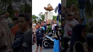 Antusias warga menonton karnaval kota Malang sampai membludak