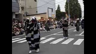 八戸三社大祭2013・お通り、「法霊神楽（ほうりょうかぐら）一斉歯打ち（いっせいはうち）」