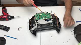 Let’s disassemble a robot vacuum