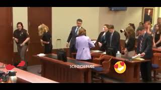 Amber Heard rushes out of the courtroom after the final verdict is pronounced 😂💔