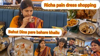 Bahut din pare restaurant re khailu.saree pindhiki mall bhitaraku😂richa ete sara dress shopping hela