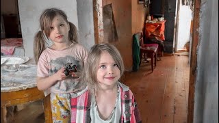 WE FOUND A BEAUTIFUL CHILDREN TRYING TO SURVIVE WITH THEIR GRANDMOTHER.
