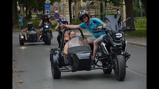 Felvonultak a Nemzetközi Oldalkocsis Találkozó résztvevői a Kossuth utcán