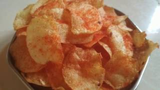 ಮನೆಯಲ್ಲೇ ಆಲೂಗಡ್ಡೆ ಚಿಪ್ಸ್ ಮಾಡುವ ಸರಳ ವಿಧಾನ || homemade potato chips || potato chips in kannada