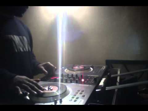 DJ JAZZY BLACK OLD SCHOOL RAP PART 1 NUMARK NS7 - YouTube