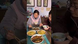 I am a food creator. The rural banquet dishes are so rich. How delicious are the rural dishes? T