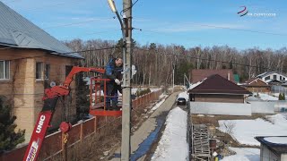 В деревне Судимля на центральной улице заменяют освещение