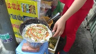 Street food  in Vietnam. 越南街頭小吃