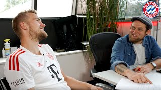 "But I score regularly!" | Interview training with Matthijs de Ligt | FC Bayern