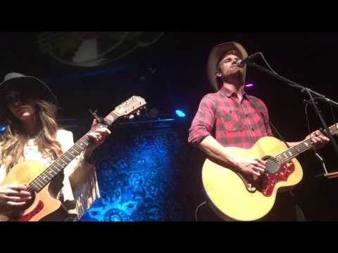 Hallelujah - Kate Voegele & Tyler Hilton @ Sam's Burger Joint Hallelujah - Kate Voegele & Tyler Hilton @ Sam's Burger Joint