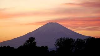 師走の夕焼け空と富士山　　２０２４１２０３