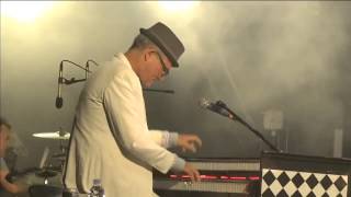 MADNESS live Budapest Hungary 2014 - chase the devil