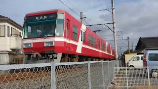 〈遠州鉄道〉上り2007f・下り1004f　芝本駅入線→発車