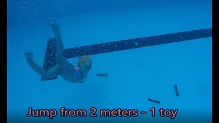 สปริ๊นท์ 3 years old underwater pick up sinker fun in deep pool ว่ายน้ำดำน้ำเล่นน้ำลึก