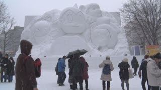 氷雪像、観光客を魅了 さっぽろ雪まつり開幕