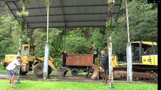 KITA NEMUIN TRUK, EXCAVATOR SAMA BULDOSER TERBENGKALAI DI HUTAN