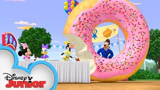 Runaway Giant Donut 🍩  | Mickey Mouse Mixed-Up Adventures | Disney Junior